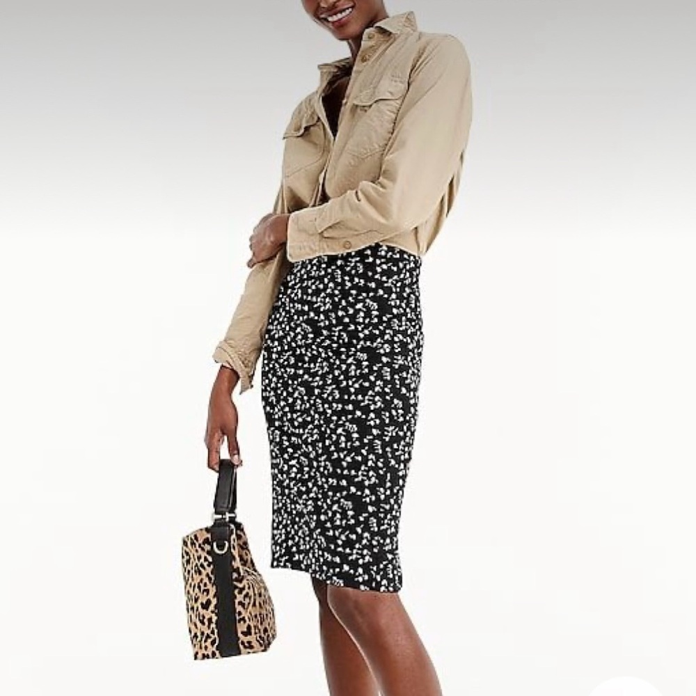 J CREW Pencil Skirt in Daisy Floral size 10 New With Tags Black White